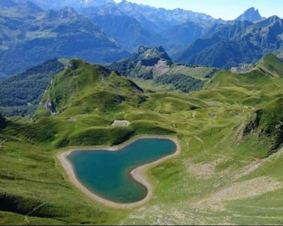 La Suite Unique - Le Jardin Sur Les Pyrenees- Vue Panoramique Montagne -Jardin Cloture Prive De 100M2-Parking-Linge De Lit Et Serviettes Compris- Bielle Екстер'єр фото