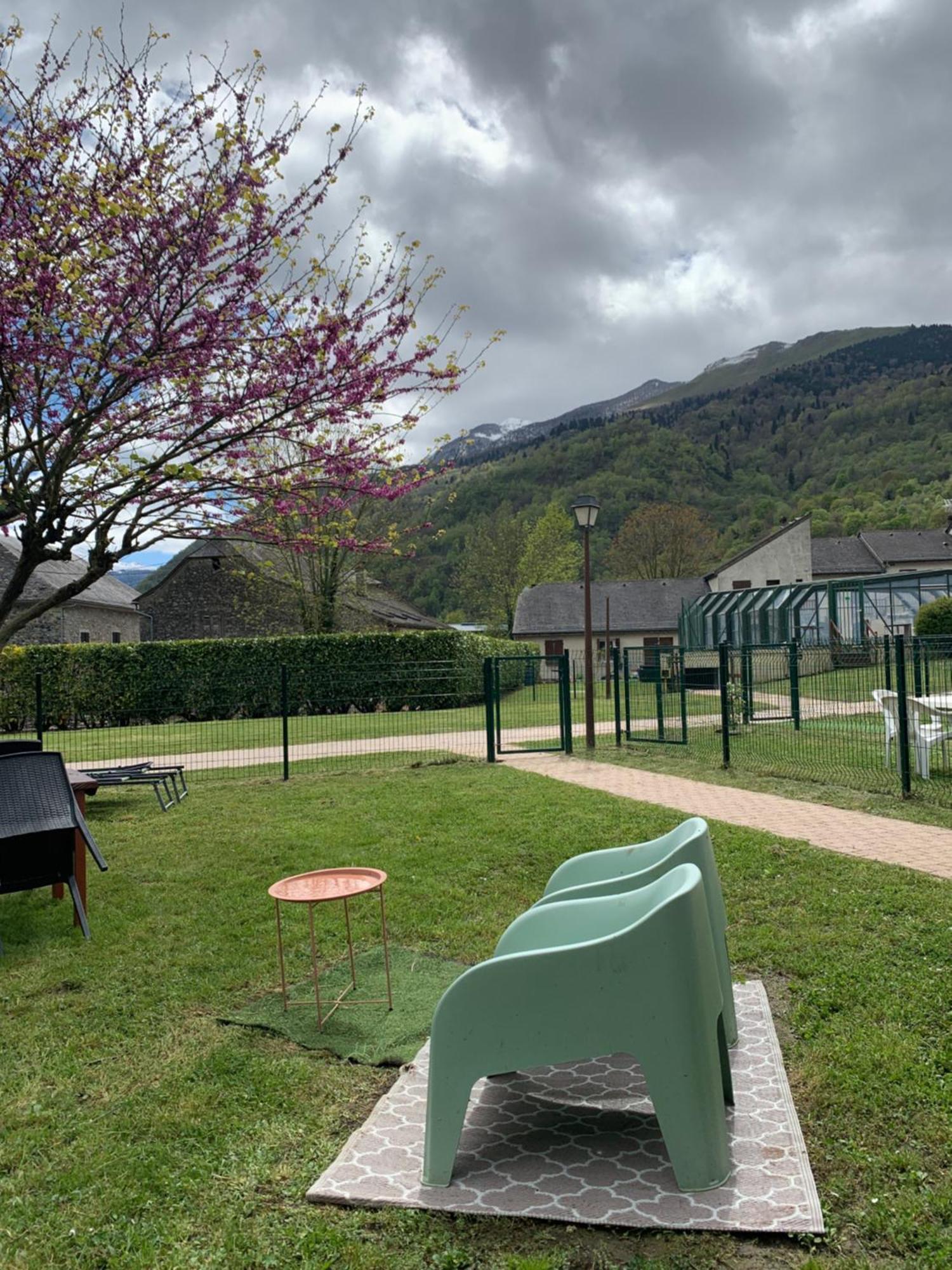 La Suite Unique - Le Jardin Sur Les Pyrenees- Vue Panoramique Montagne -Jardin Cloture Prive De 100M2-Parking-Linge De Lit Et Serviettes Compris- Bielle Екстер'єр фото